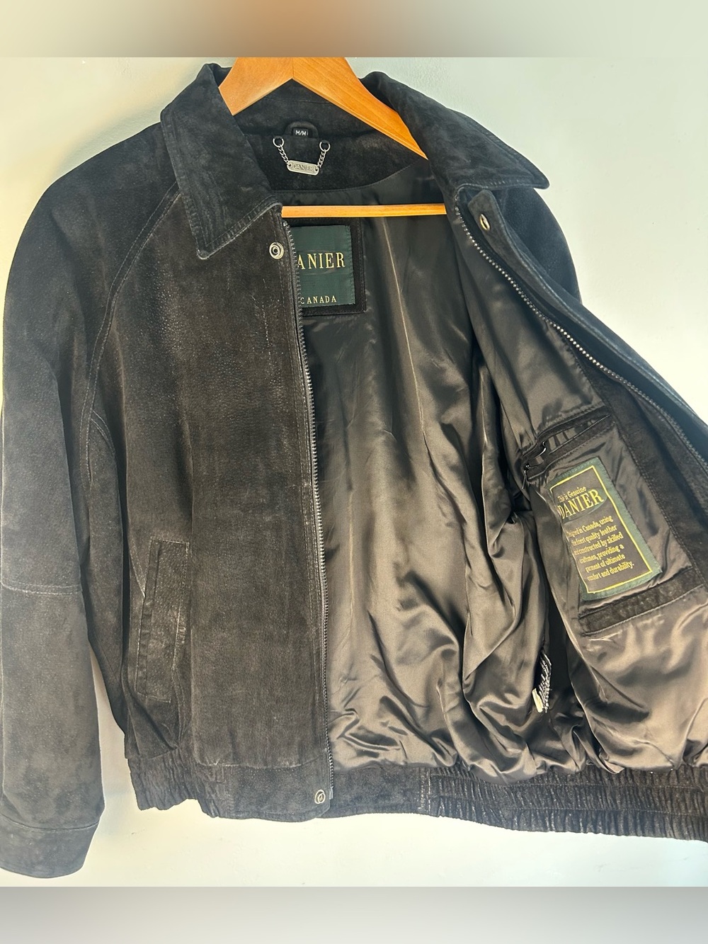 Danier Leather Men’s Suede Jacket Size M Zip Up Genuine Canada Black Bomber EUC - Picture 8 of 16